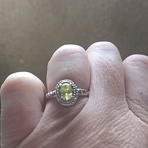 Beautifulsilver ring with a pretty green stone